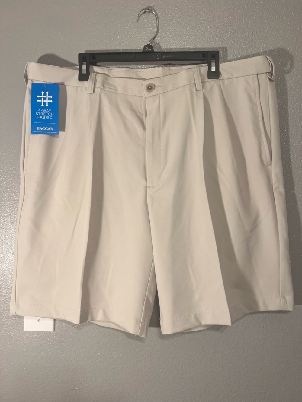 Haggar Performance Cool 18 Wear Pleated Khaki Golf Shorts Men 42W NWT